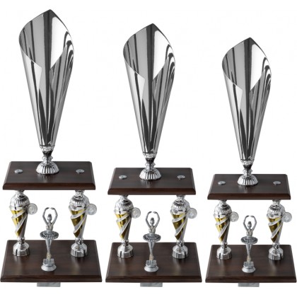 cod. 5.209 - Serie di 3 trofei cm 64-62-61 sport escluso Made in Italy