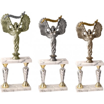 cod. 5.239 - Serie di 3 trofei cm 50-48-47 Made in Italy